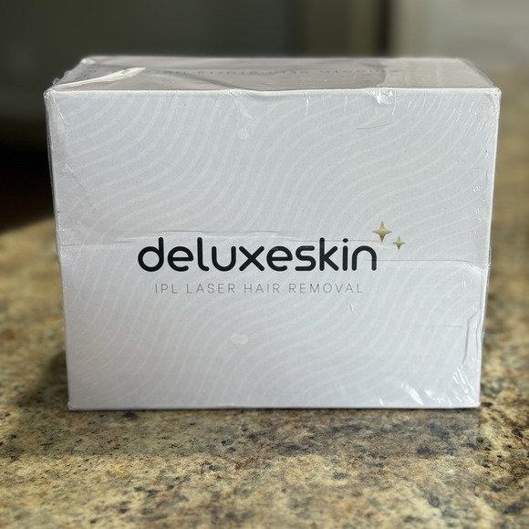 Deluxeskin IPL Laser Hair Removal‎ New in Box - Picture 1 of 7